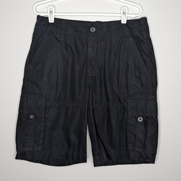 ✨3/$15 Puma black cargo shorts 30 - Picture 1 of 6